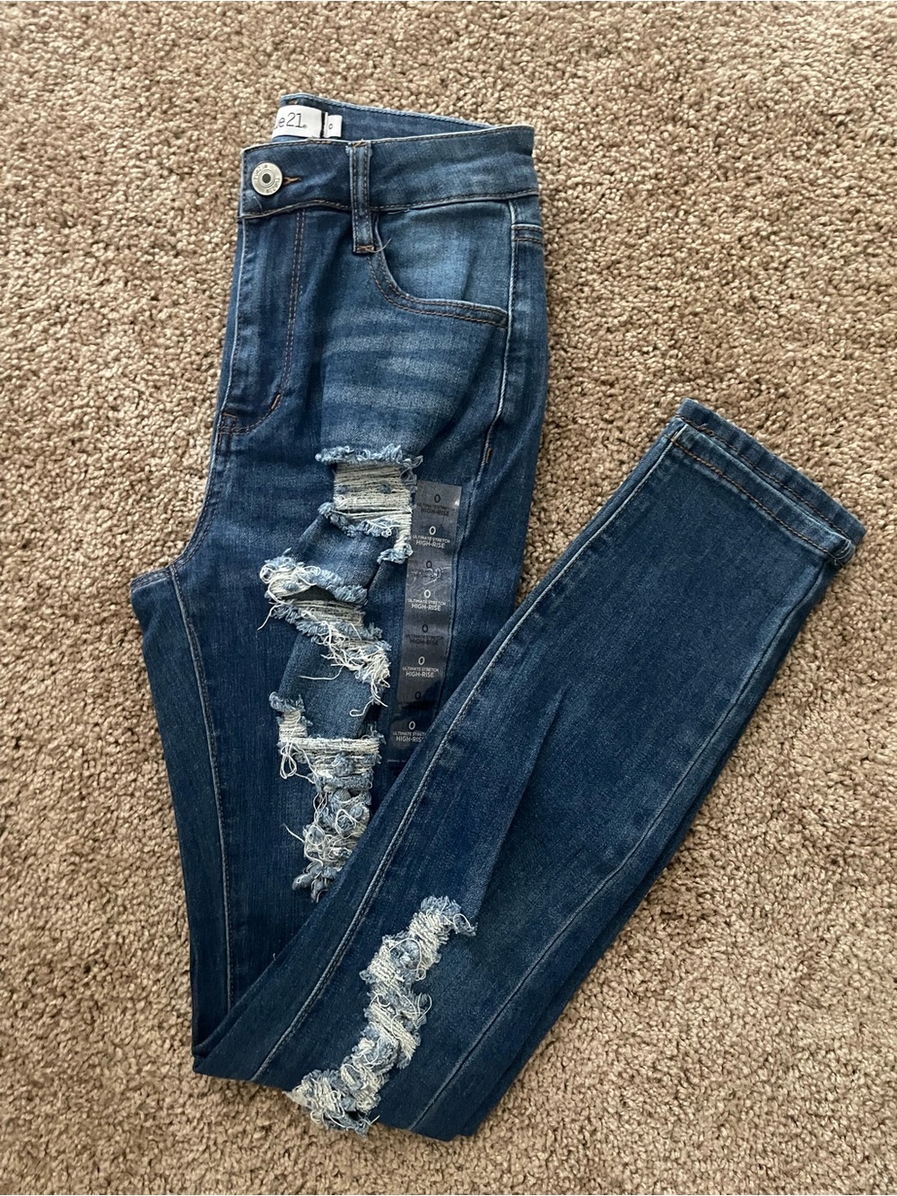 NWT Rue21 High-Rise Skinny Distressed Jeans Dark Wash Size 0